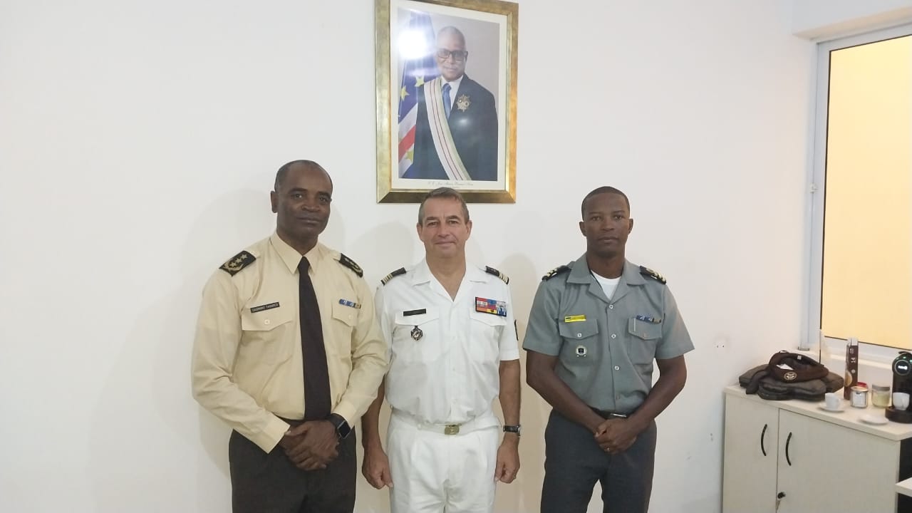 Comandante da Guarda Nacional recebe visita do…
