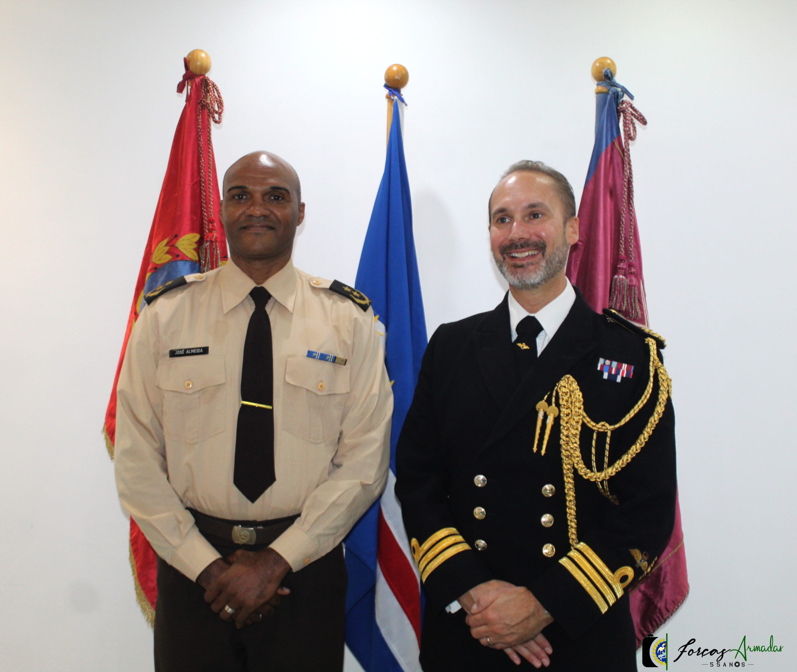 Comandante do Pessoal recebe visita de cortesia do Adido do Reino Unido